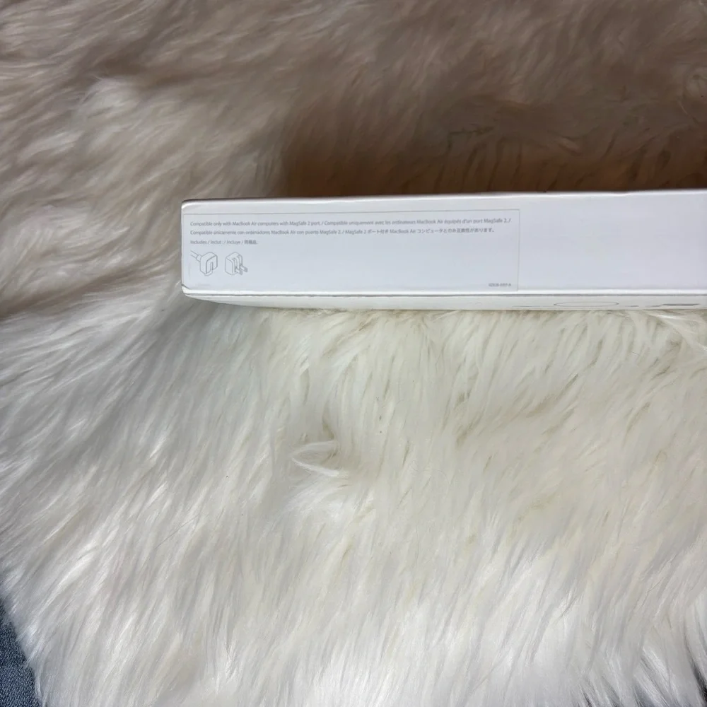 Apple MagSafe 2 Power Adapter in White